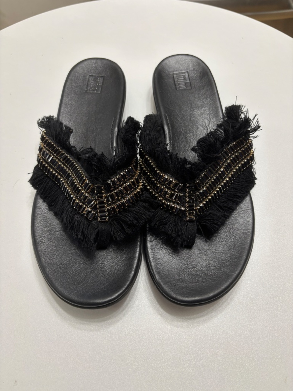 FITFLOP Ava Boho Crystals Stone Fringe Thong Sandals Slip on Size 8 black/gold